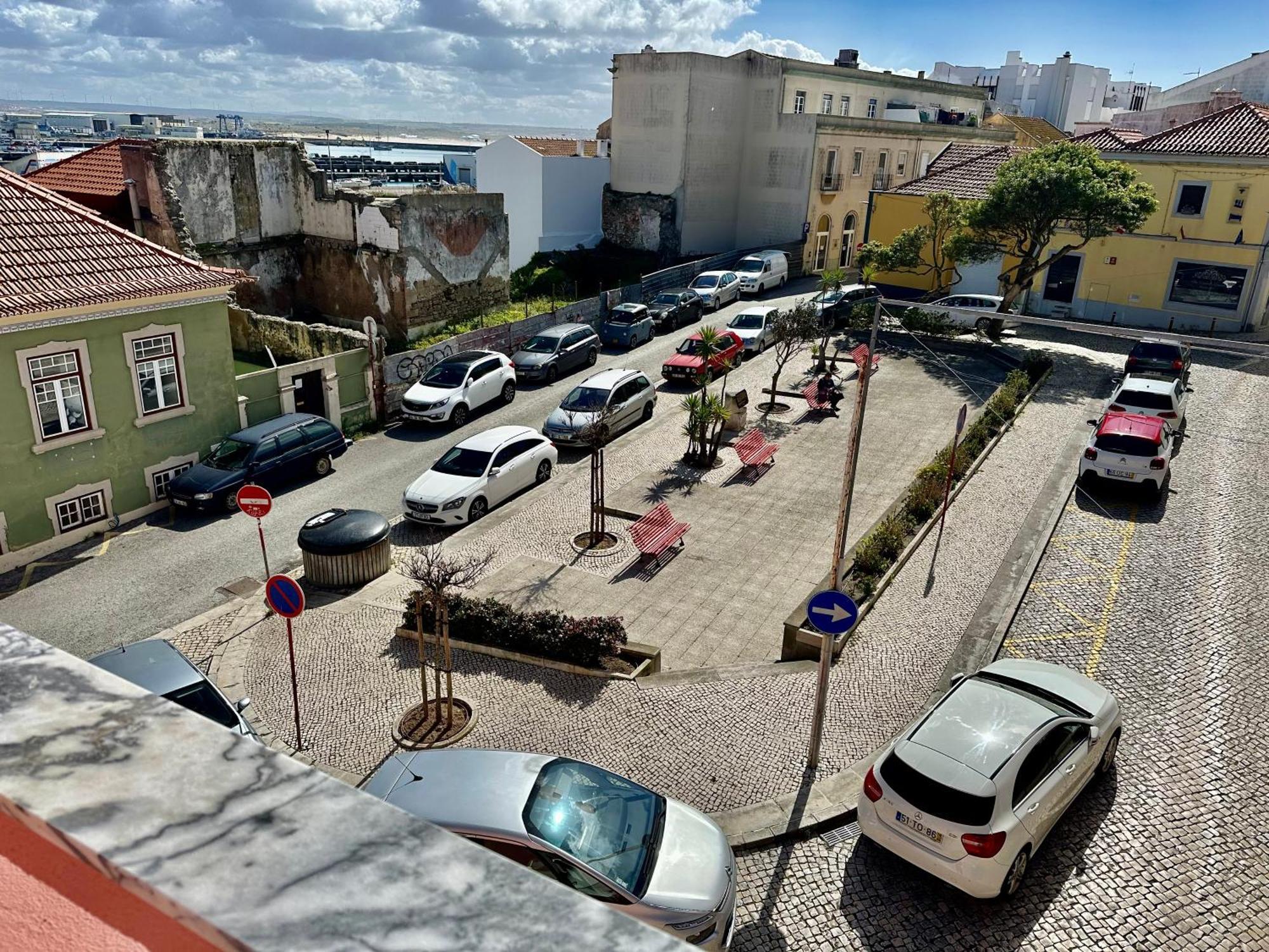 Bed & Breakfast Residencia Maciel Peniche