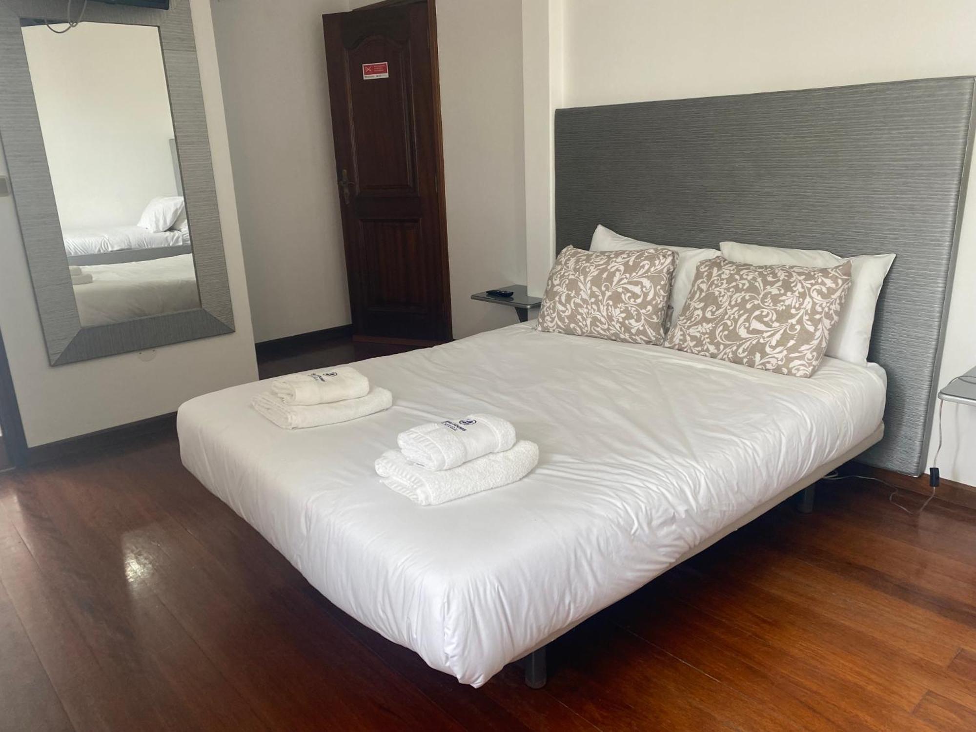 Bed & Breakfast Residencia Maciel Peniche